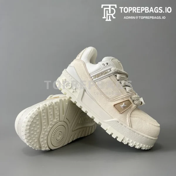 i1765788078786_6878_0_6 Louis Vuitton in Beige