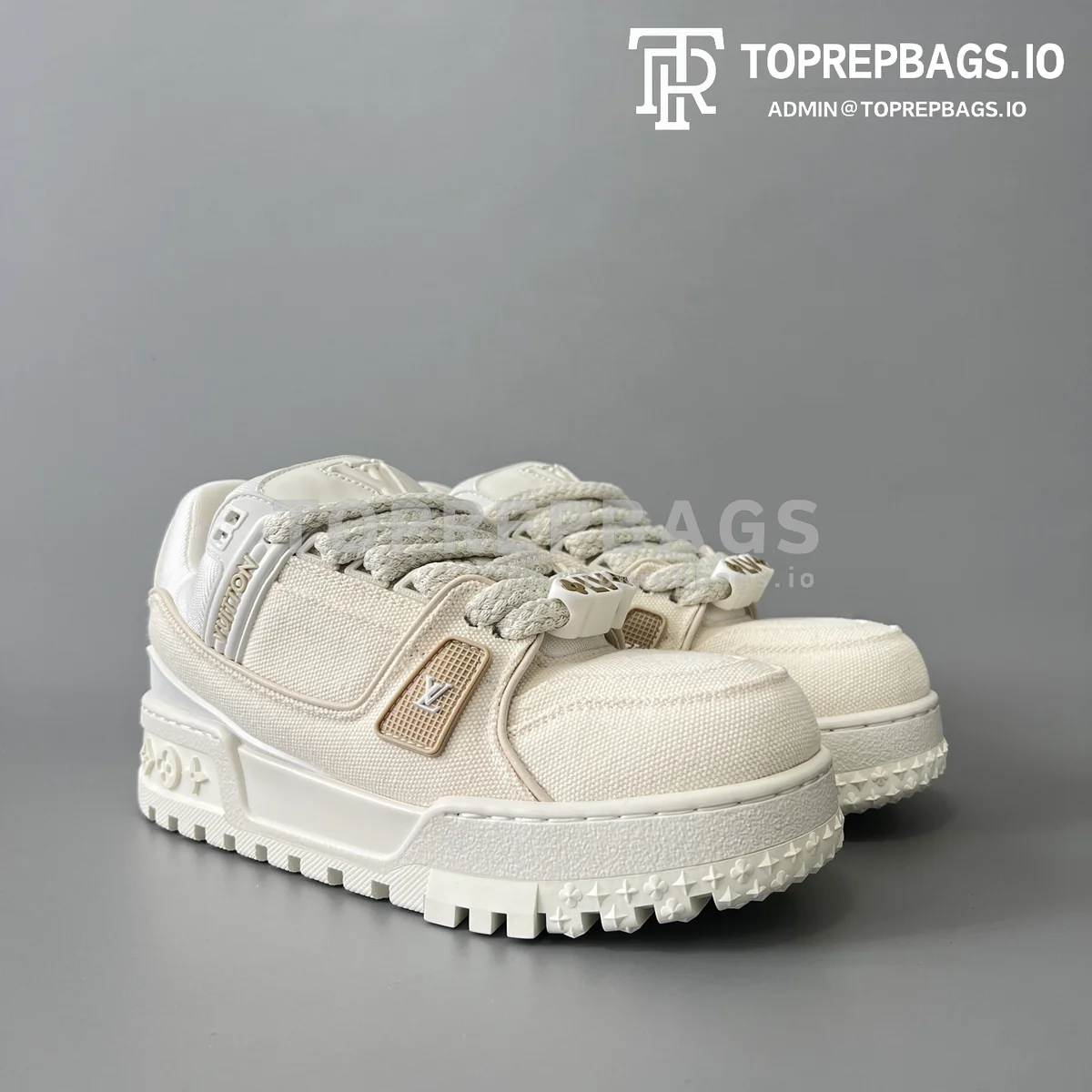 i1765788078820_2875_0_2 Louis Vuitton in Beige