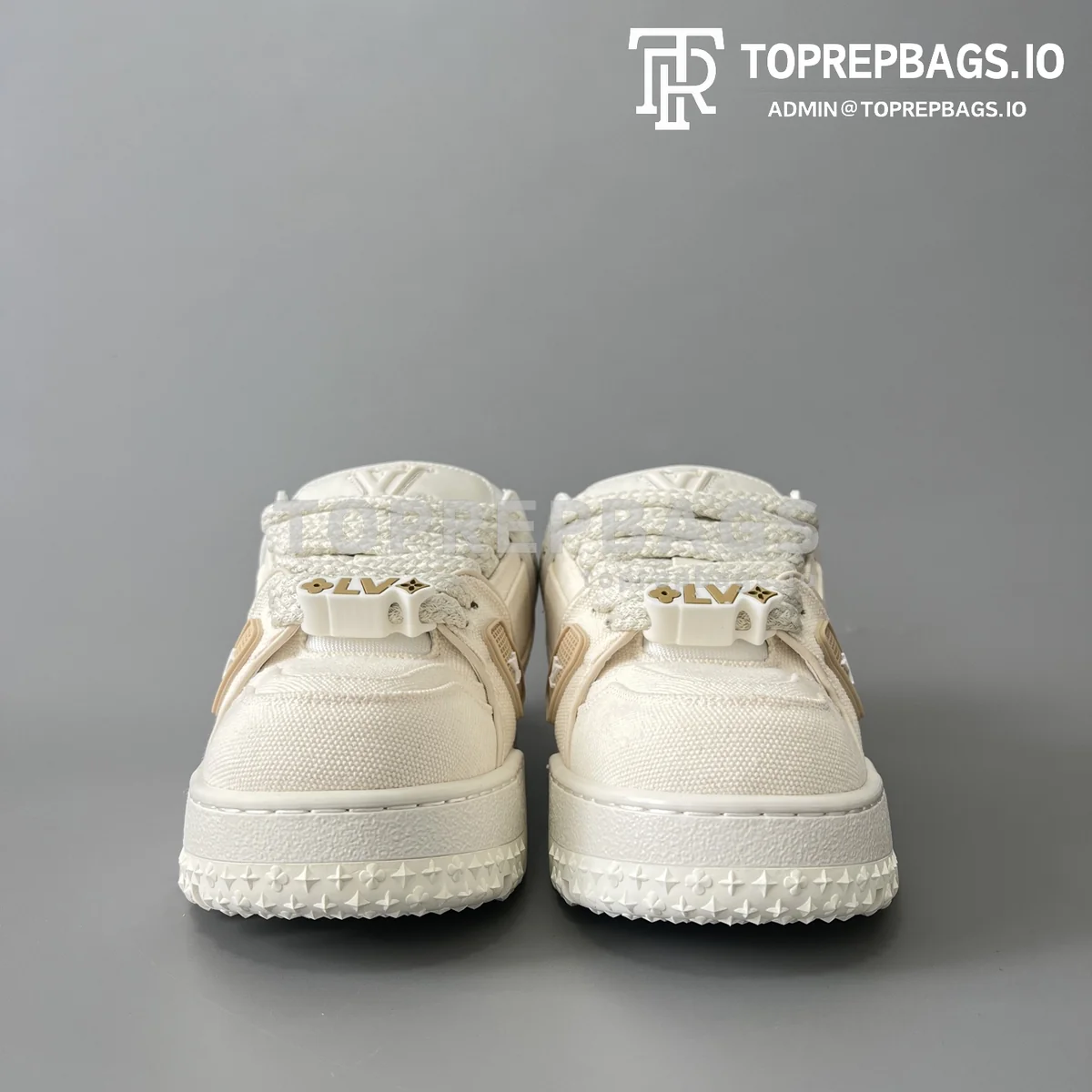 i1765788078841_1220_0_1 Louis Vuitton in Beige