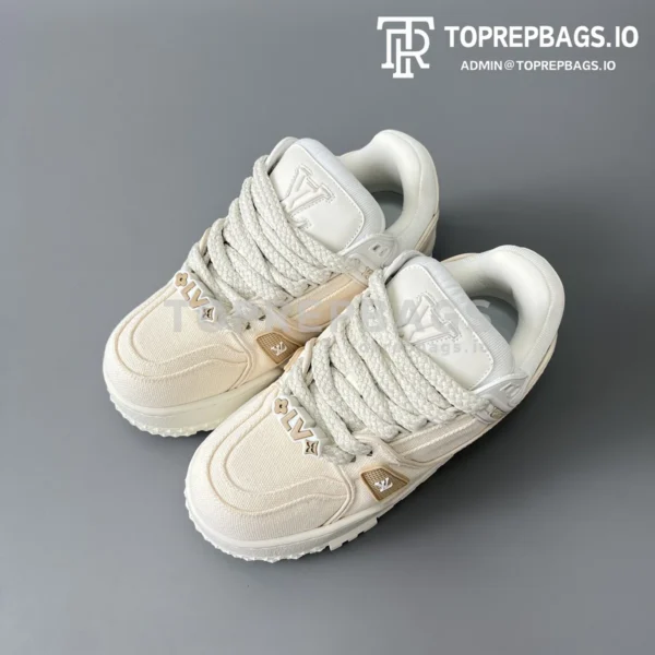 i1765788080961_9626_0_7 Louis Vuitton in Beige