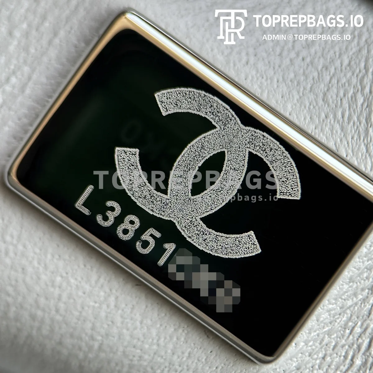 i1765859289717_2022_0_13 Chanel Classic Flap Rectangular Mini Lambskin Leather Silver-tone Hardware Shoulder Bag detailed product image