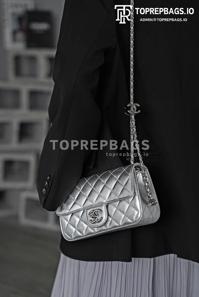 i1765859560831_2512_0_1 Chanel Classic Flap Rectangular Mini Lambskin Leather Silver-tone Hardware Shoulder Bag detailed product image