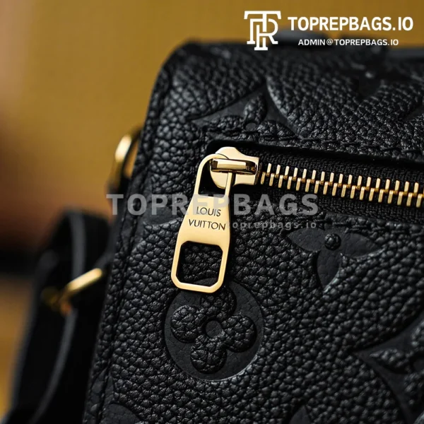 i1766219513936_5746_0_12 Louis Vuitton Pochette Metis in Black