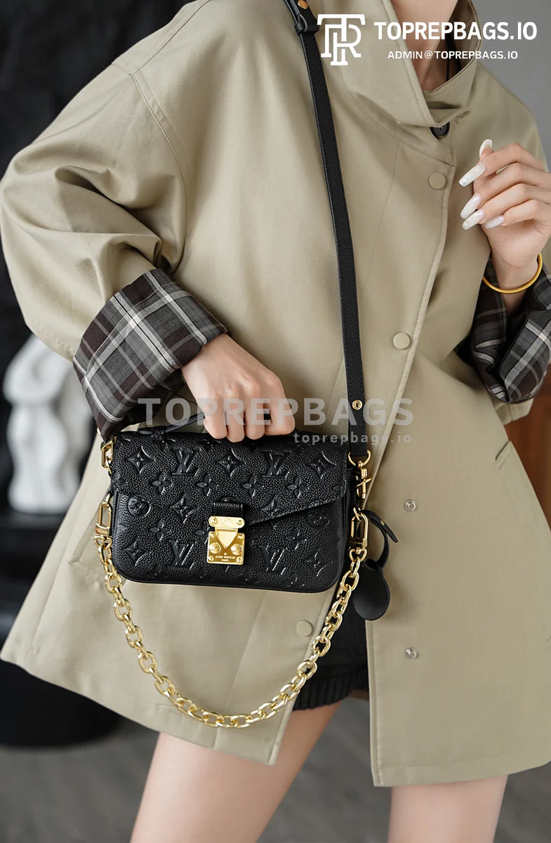 i1766219636517_3092_0_6 Louis Vuitton Pochette Metis in Black