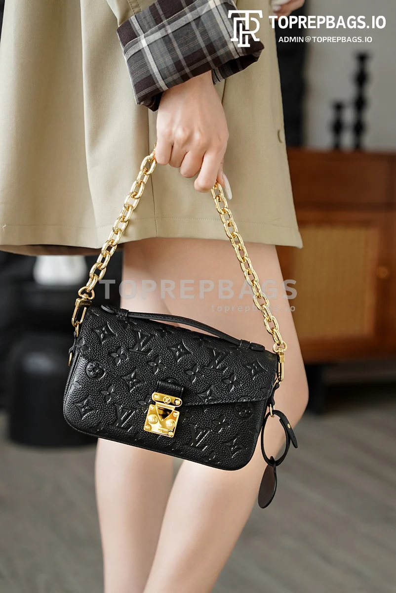 i1766219636537_2007_0_7 Louis Vuitton Pochette Metis in Black