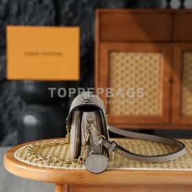 Louis Vuitton Pochette Metis in Taupe