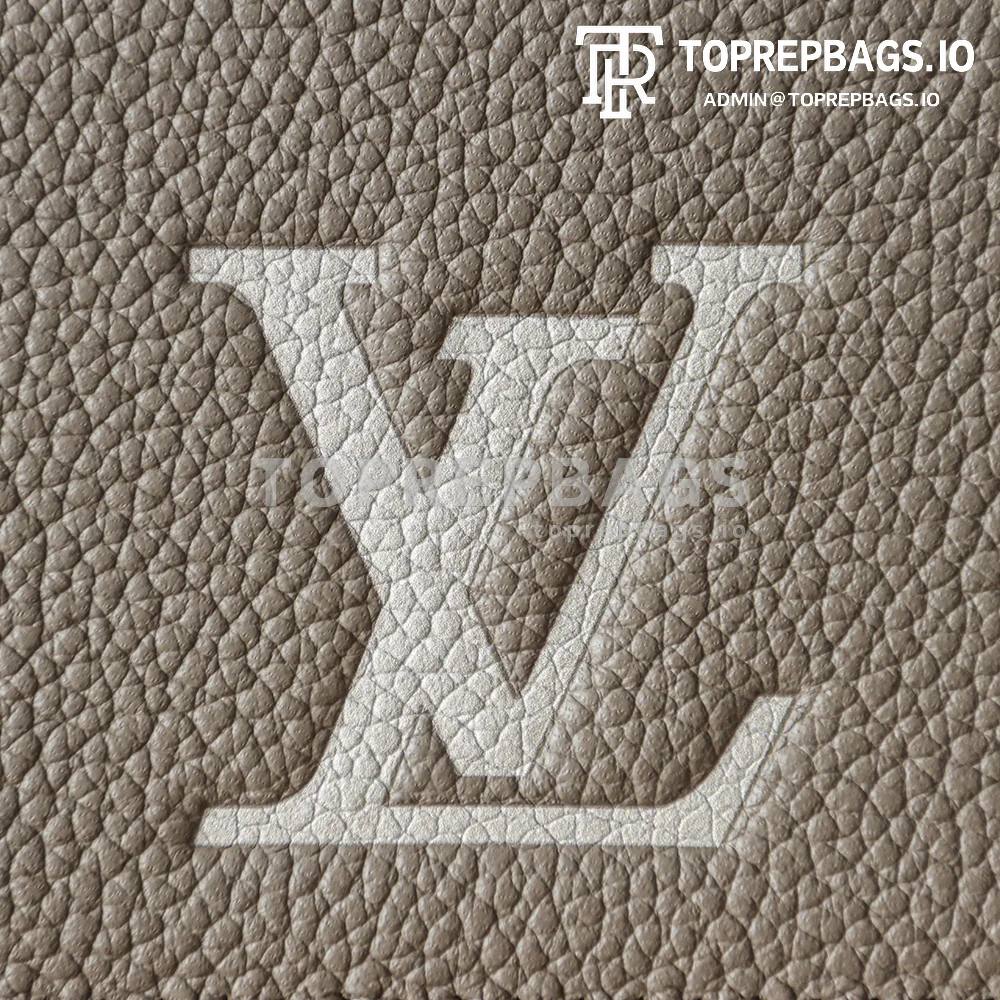 i1766220037992_2799_0_4 Louis Vuitton Pochette Metis in Taupe