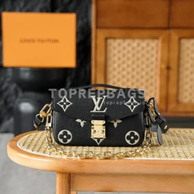 i1766220326662_1492_0_0 Louis Vuitton Pochette Metis in Black