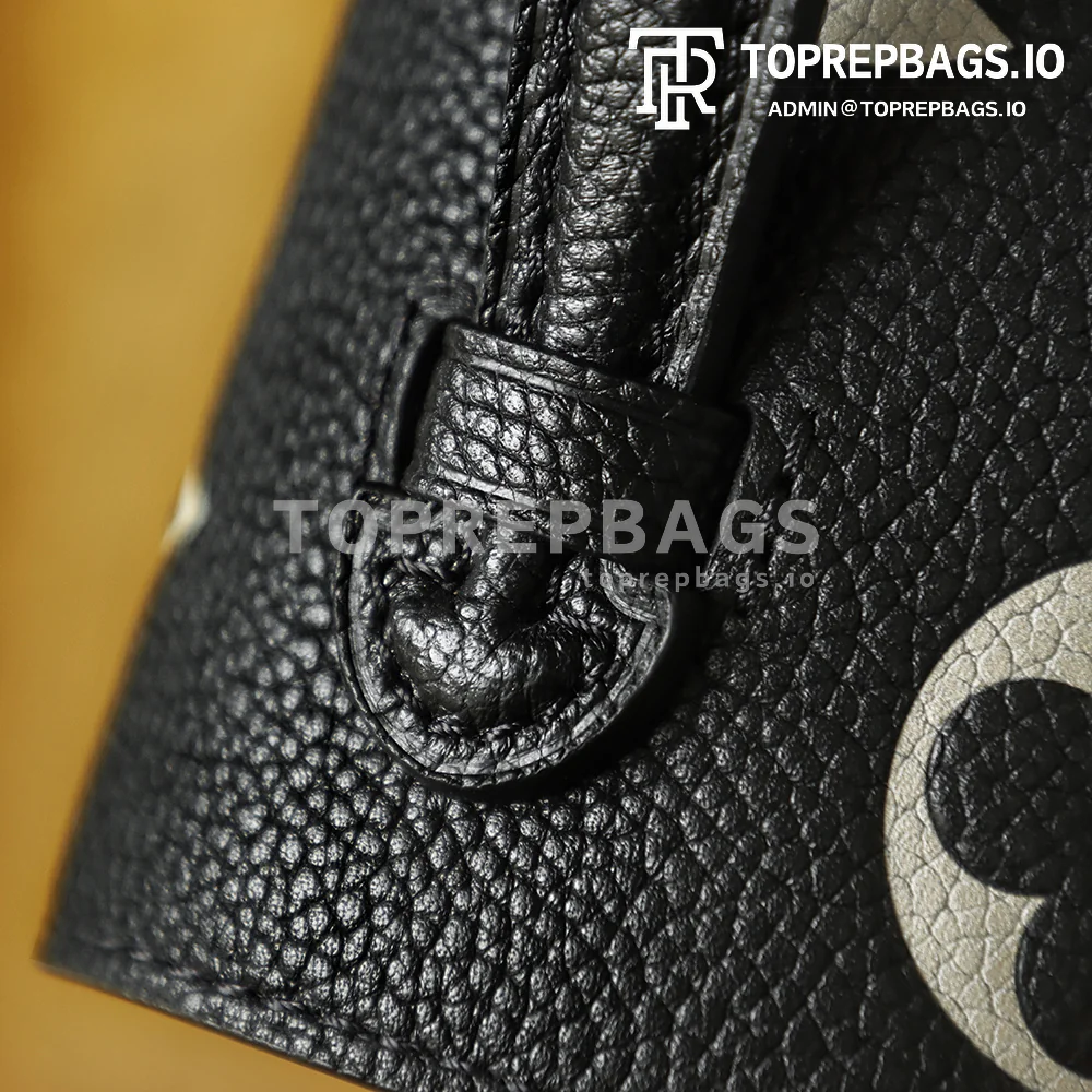 i1766220378415_9396_0_3 Louis Vuitton Pochette Metis in Black
