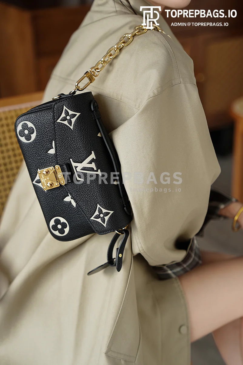 i1766220560502_8046_0_8 Louis Vuitton Pochette Metis in Black