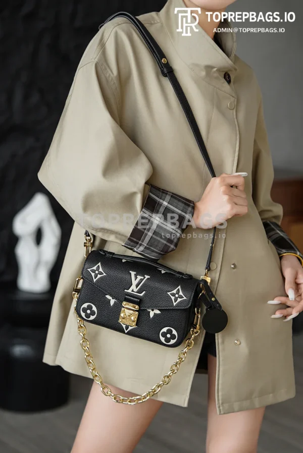 i1766220560963_522_0_4 Louis Vuitton Pochette Metis in Black