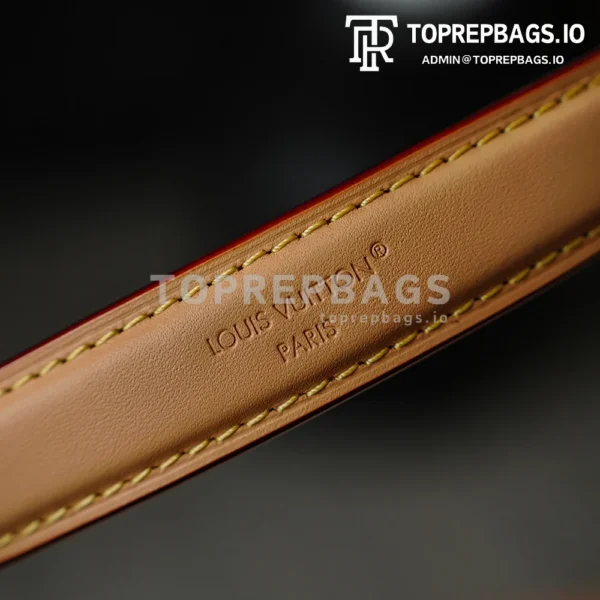 i1767170686270_7247_0_4-1 Louis Vuitton Pochette Mia in Brown
