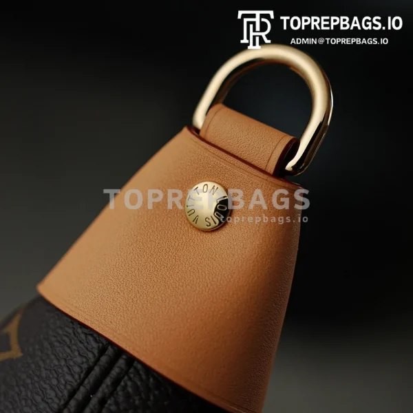 i1767170686895_7177_0_7-1 Louis Vuitton Pochette Mia in Brown