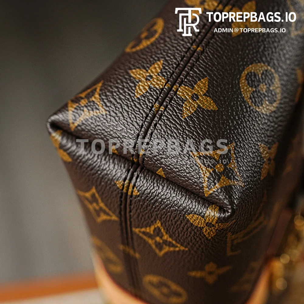 i1767170686925_2596_0_3 Louis Vuitton Pochette Mia in Brown