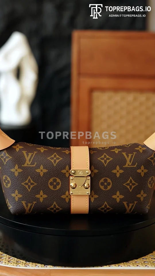 i1767171065180_636_0_0 Louis Vuitton Pochette Mia in Brown