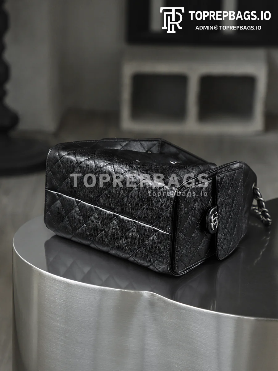 i1767603412565_3876_0_9 Chanel 25 Bag Small Hobo in Black