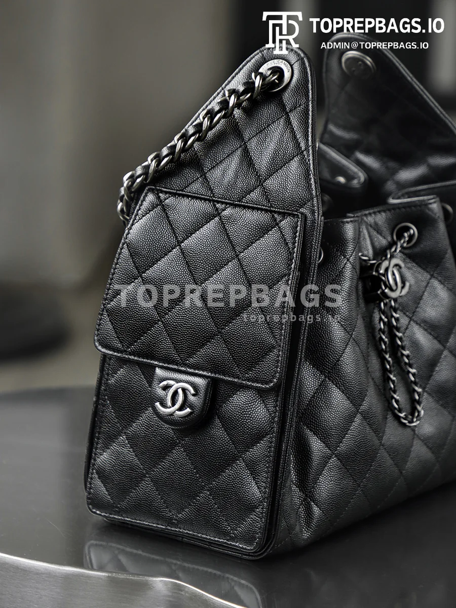 i1767603413245_9592_0_6 Chanel 25 Bag Small Hobo in Black