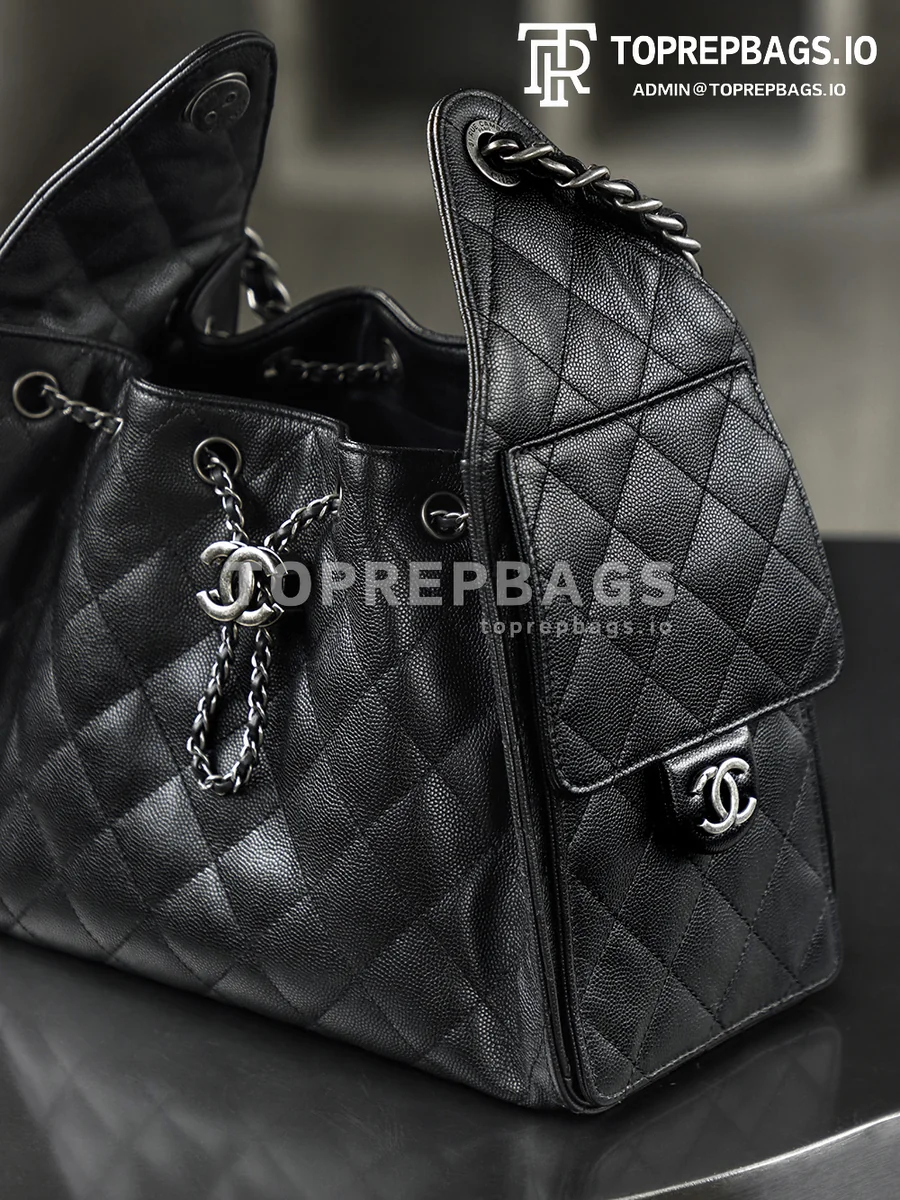 i1767603413703_3241_0_7 Chanel 25 Bag Small Hobo in Black