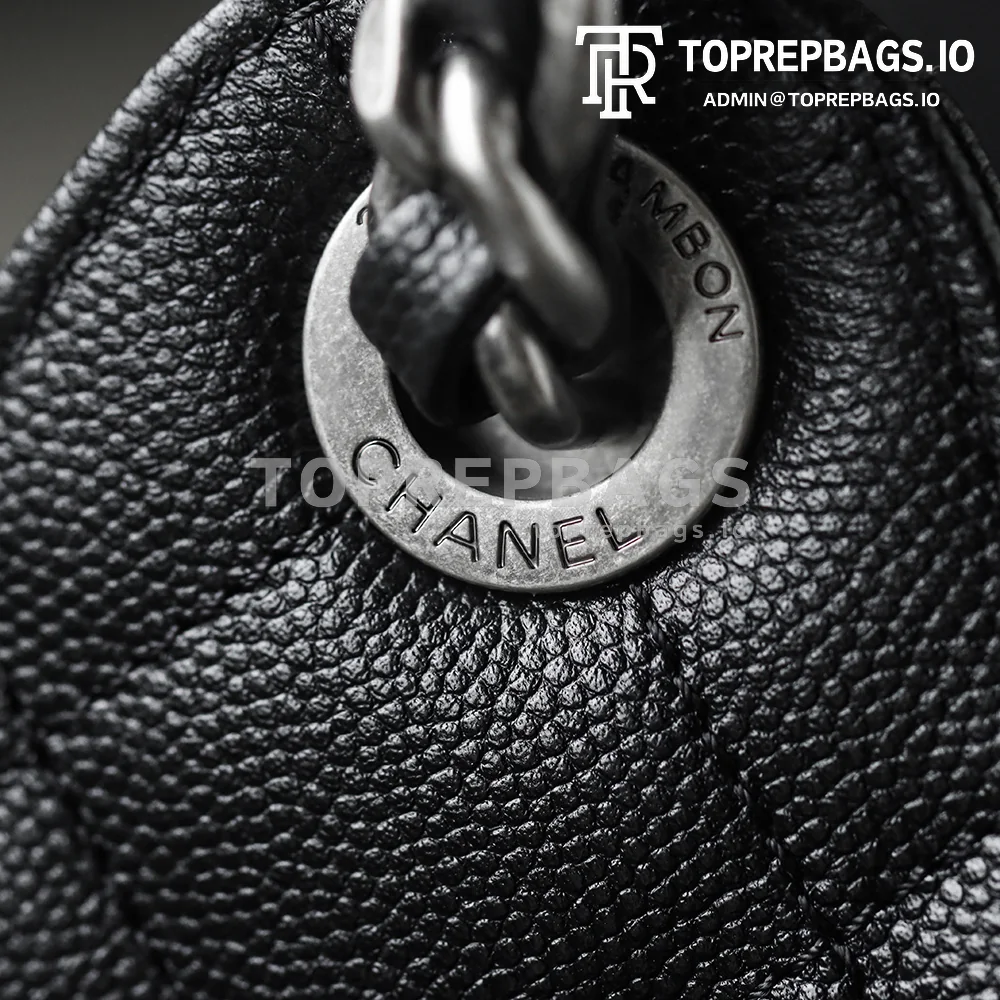 i1767603831233_5941_0_2 Chanel 25 Bag Small Hobo in Black