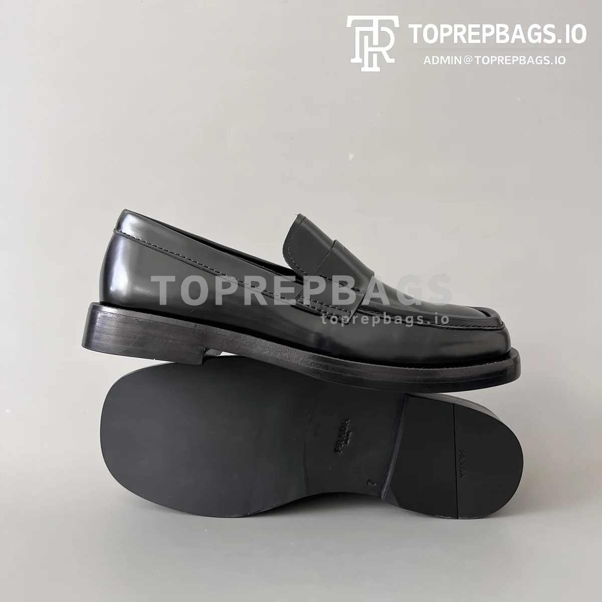i1767690441325_3597_0_5 Prada in Black