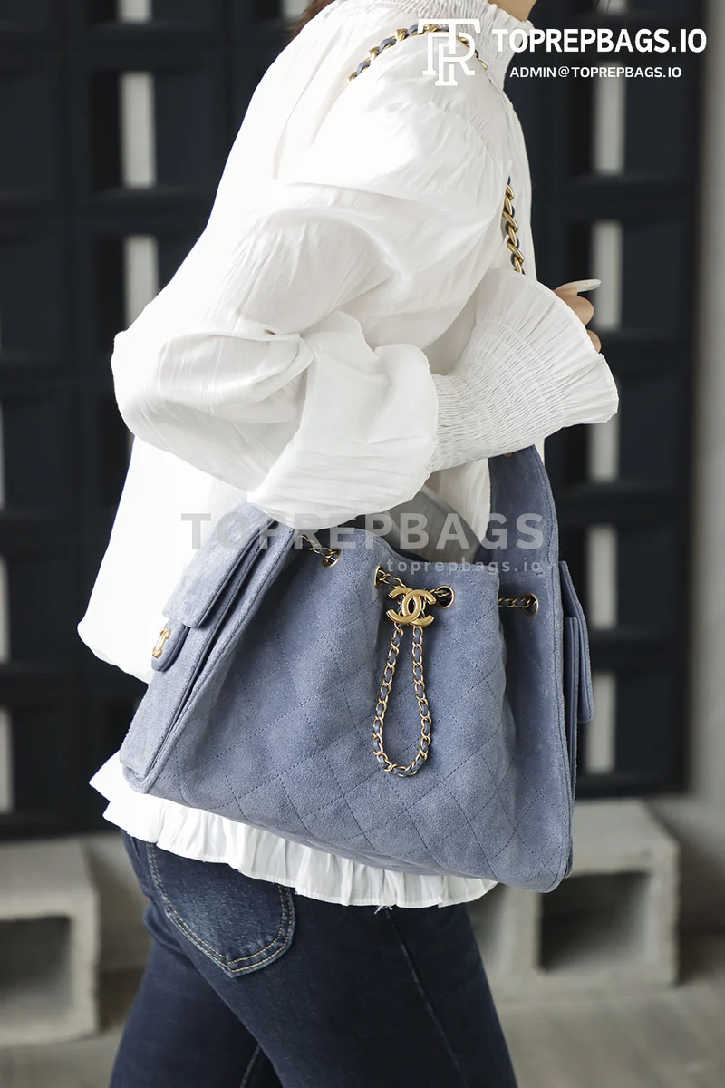 i1767953542391_5863_0_4 Chanel 25 Bag Small Hobo in Blue