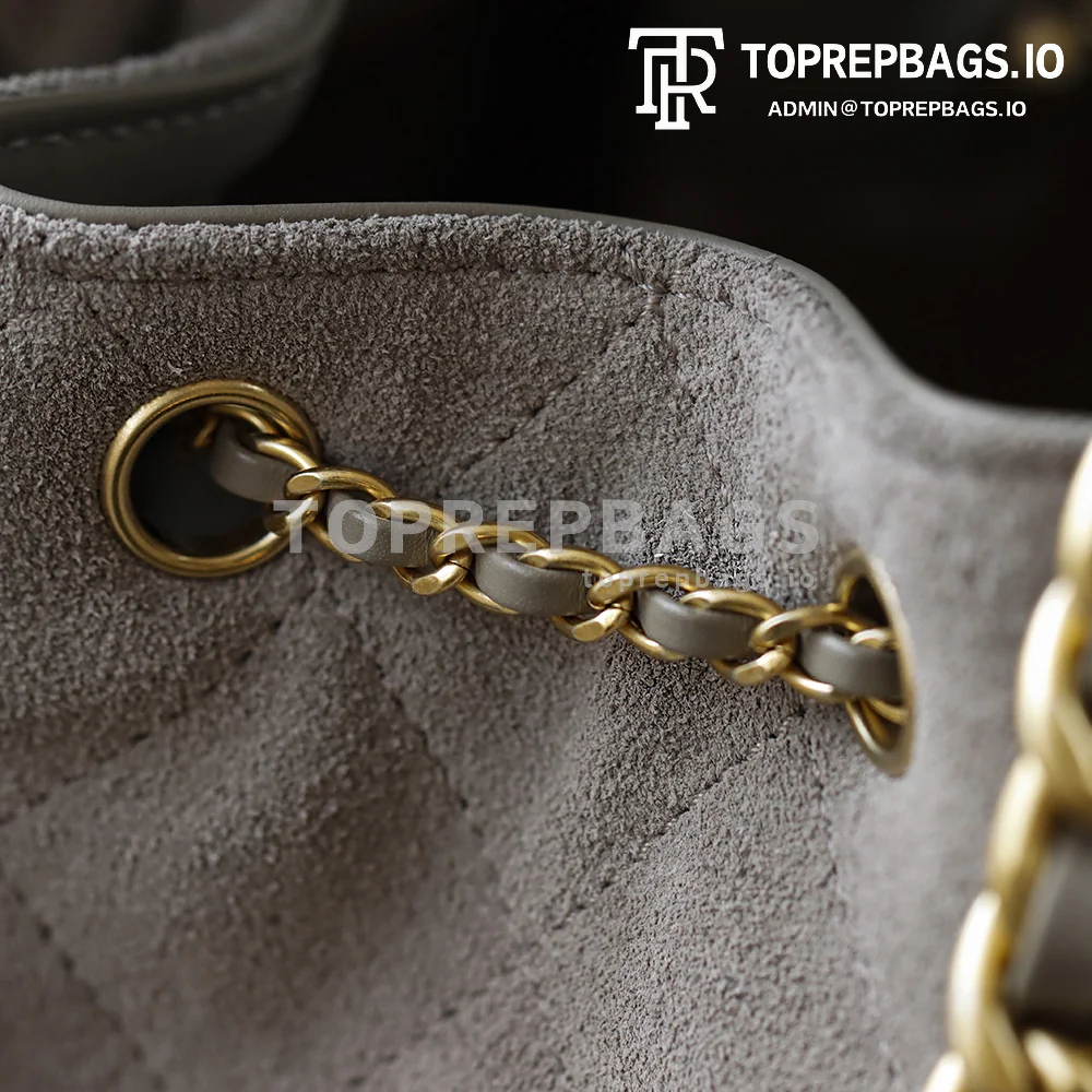 i1767954851200_5898_0_4 Chanel 25 Bag Hobo in Grey