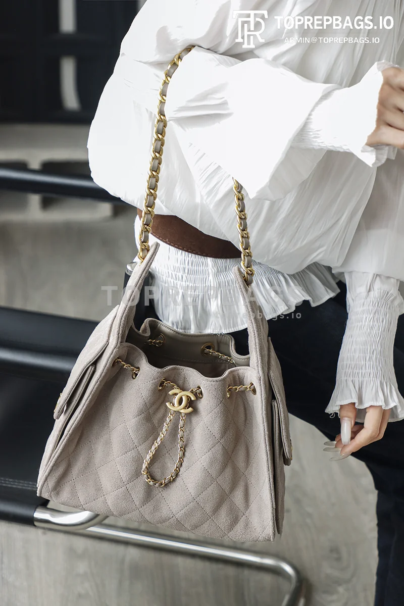 i1767954927399_6672_0_5 Chanel 25 Bag Hobo in Grey