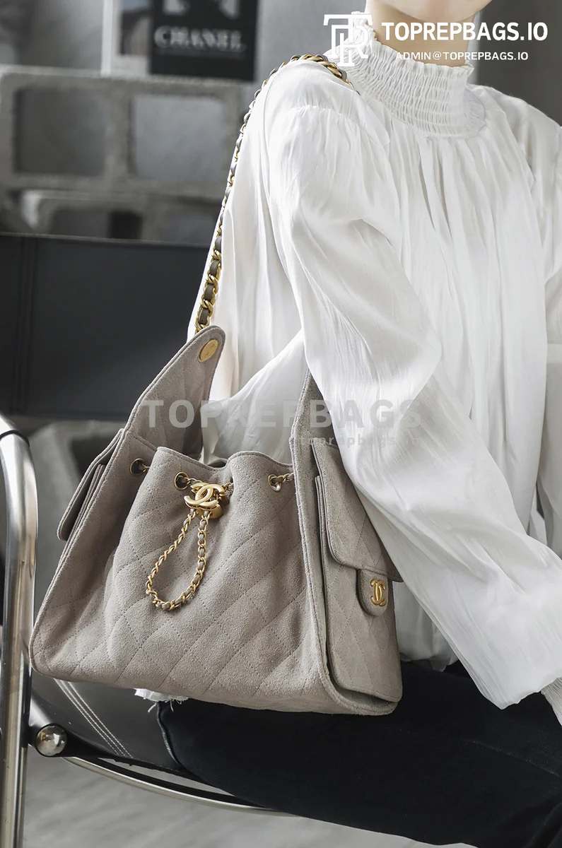 i1767954927797_4628_0_8 Chanel 25 Bag Hobo in Grey