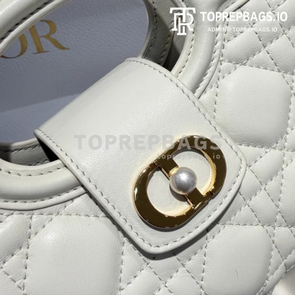 i1768195981643_5147_0_4 Dior Jolie in White