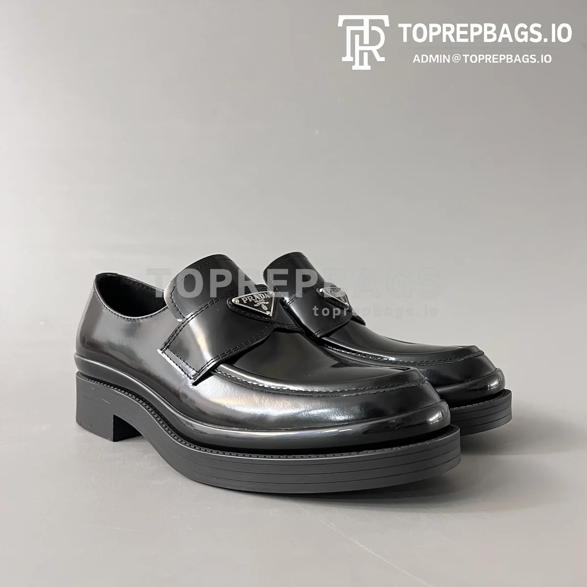 i1768368291536_4312_0_2 Prada in Black