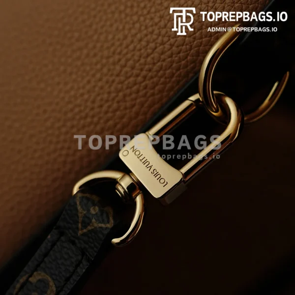 i1768884862961_8324_0_5 Louis Vuitton Multipass in Beige