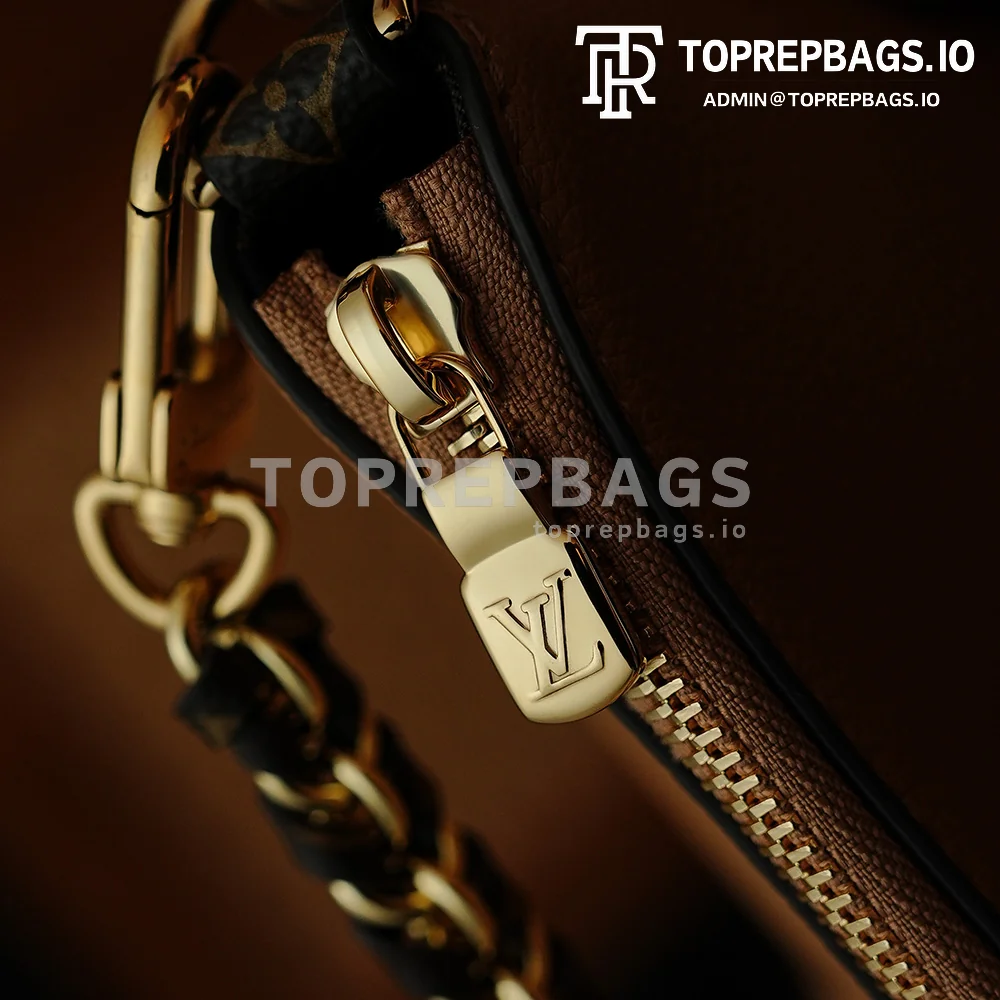 i1768884864273_2205_0_4 Louis Vuitton Multipass in Beige