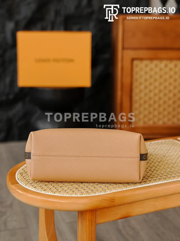 i1768884924416_6771_0_7 Louis Vuitton Multipass in Beige