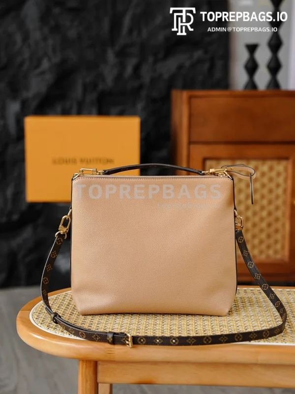 i1768884924829_4792_0_4 Louis Vuitton Multipass in Beige
