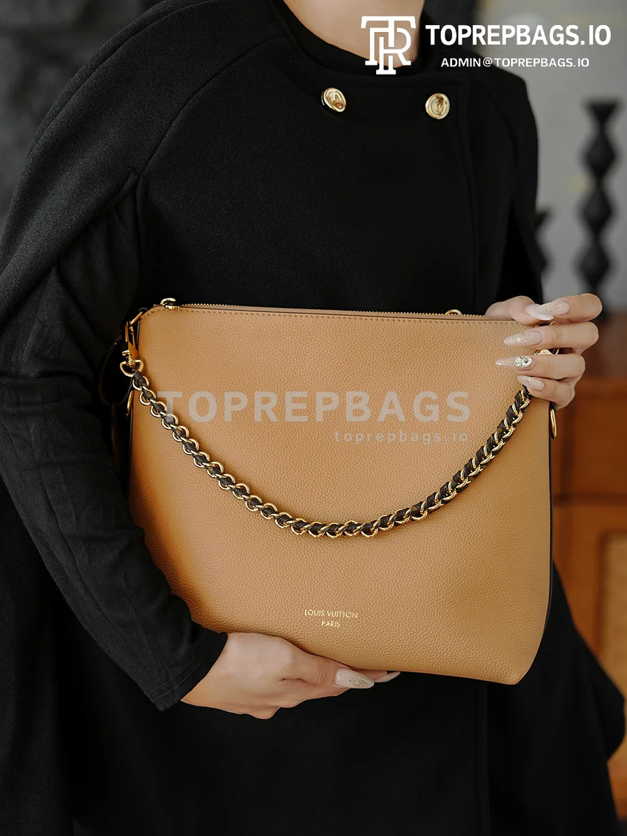 i1768885007085_4098_0_0 Louis Vuitton Multipass in Beige