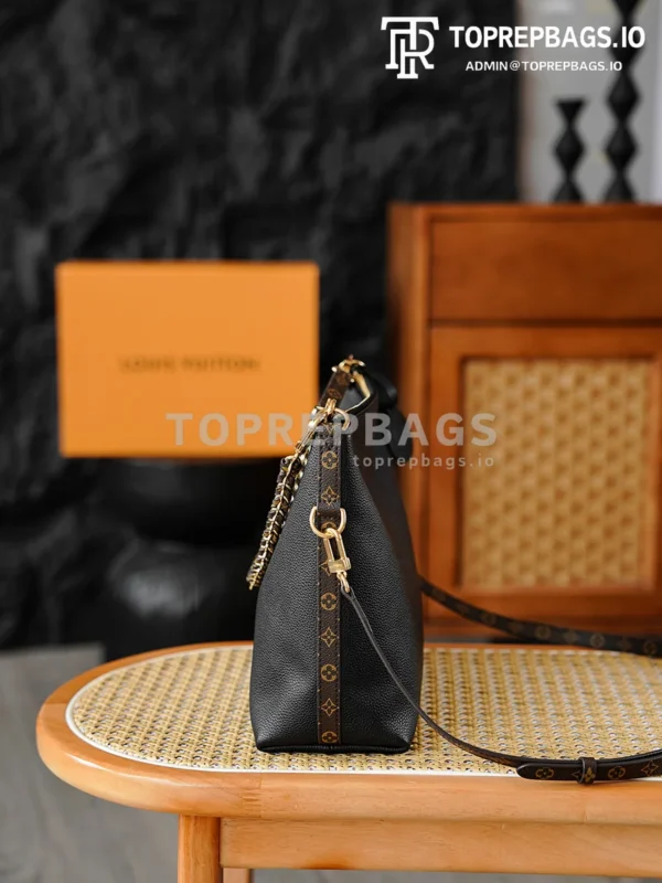 i1768885273478_6997_0_3 Louis Vuitton Multipass in Black