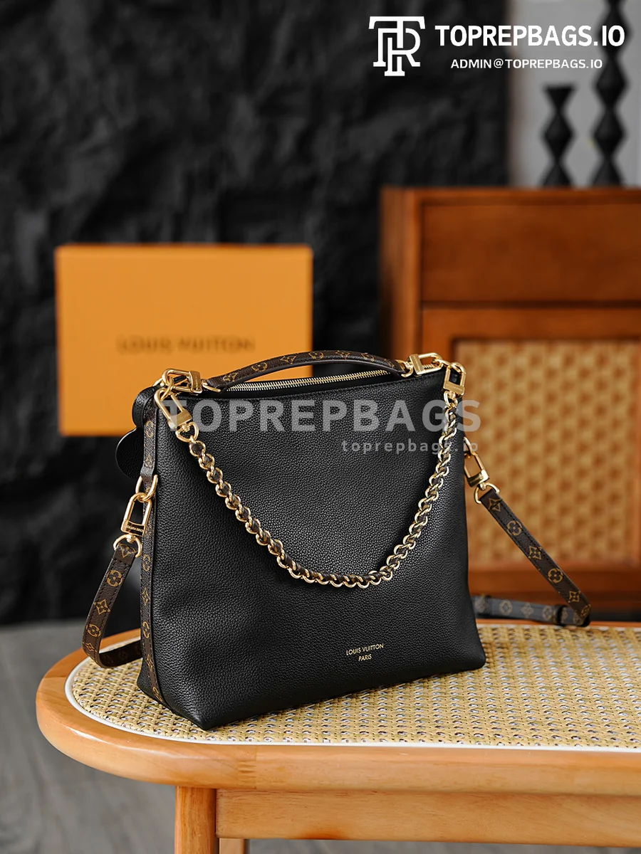 i1768885273969_3102_0_2 Louis Vuitton Multipass in Black