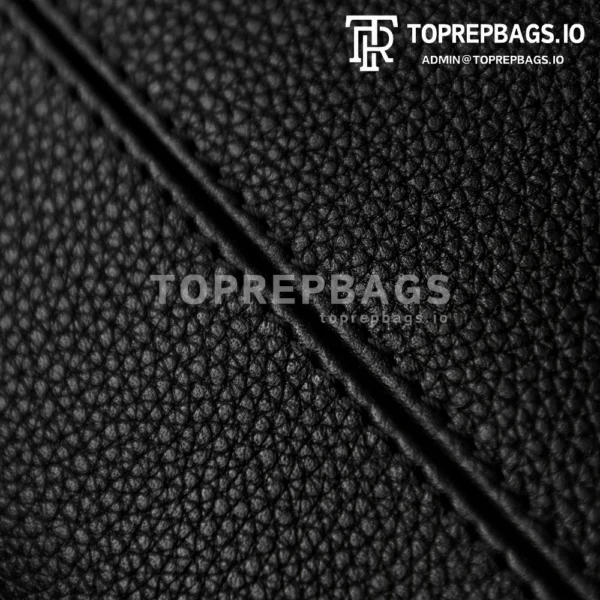 i1768885471630_8136_0_3 Louis Vuitton Multipass in Black