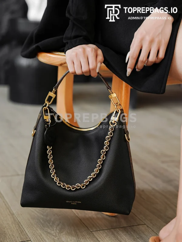 i1768885538488_2204_0_4 Louis Vuitton Multipass in Black