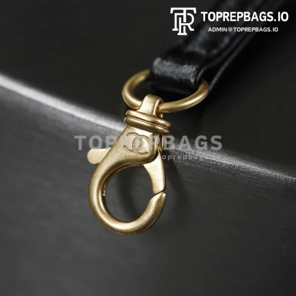 i1768904552209_4070_0_6 Chanel Maxi Hobo in Black