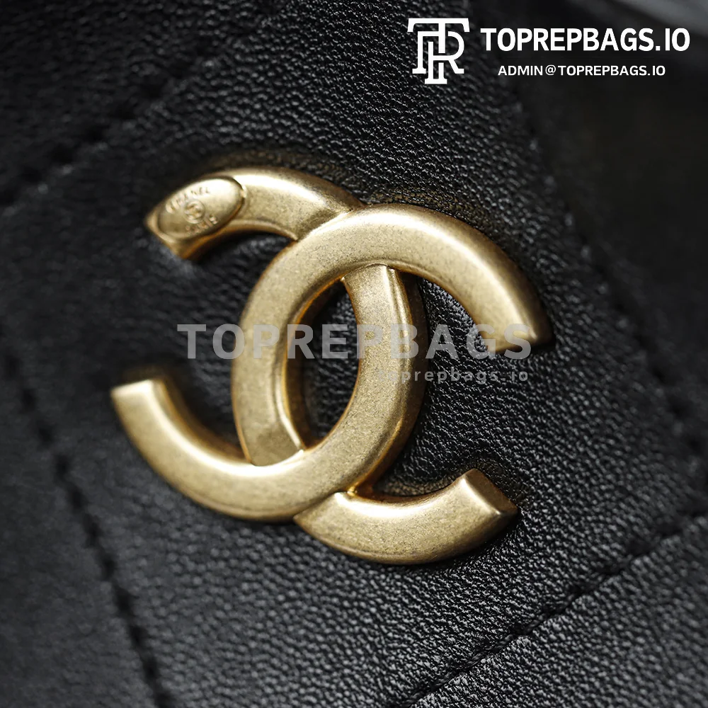 i1768904552401_3775_0_0 Chanel Maxi Hobo in Black