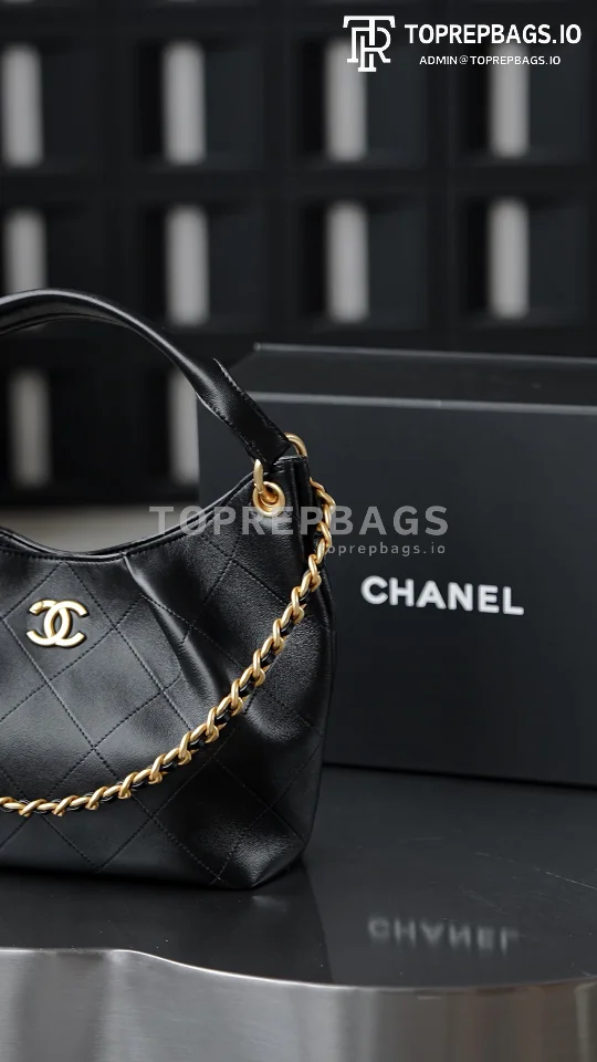 i1768904635597_4263_0_0 Chanel Maxi Hobo in Black