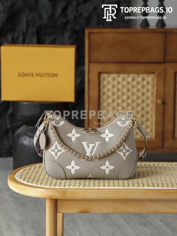 i1768905316168_4075_0_0 Louis Vuitton Boulogne Small in Grey