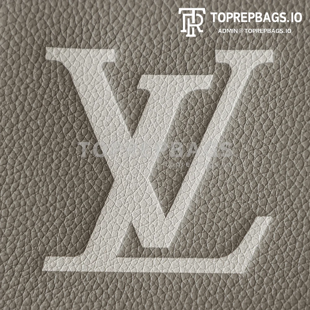 i1768905408746_5498_0_1 Louis Vuitton Boulogne Small in Grey