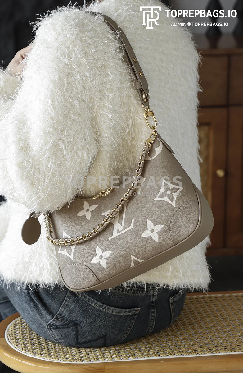 i1768905473505_6404_0_2 Louis Vuitton Boulogne Small in Grey