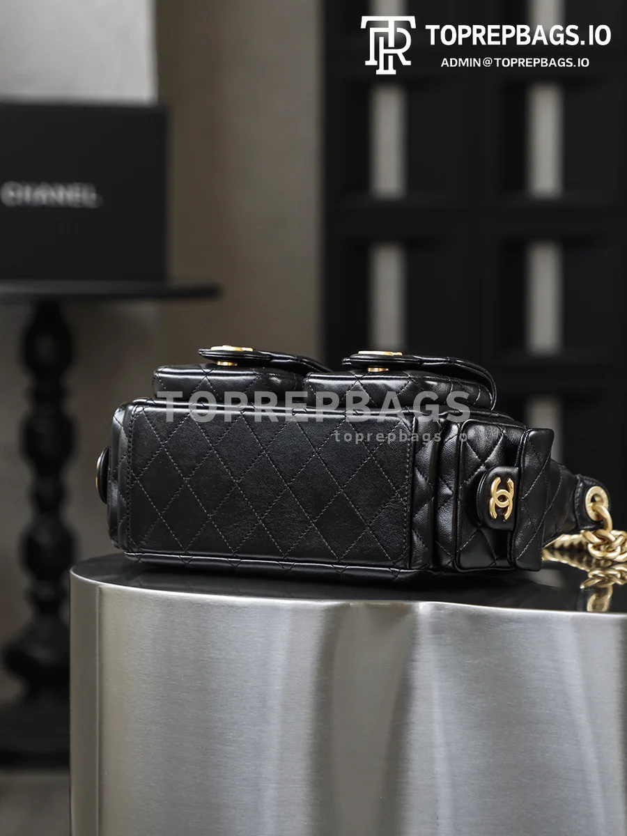 i1769754641340_2197_0_7 Chanel 25 Hobo Small in Black