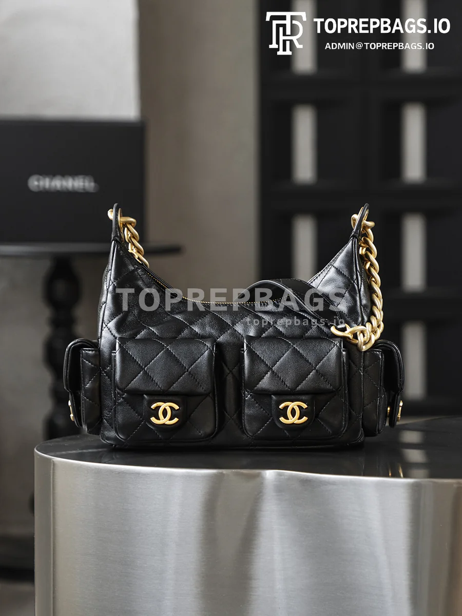 i1769754642928_2728_0_0 Chanel 25 Hobo Small in Black