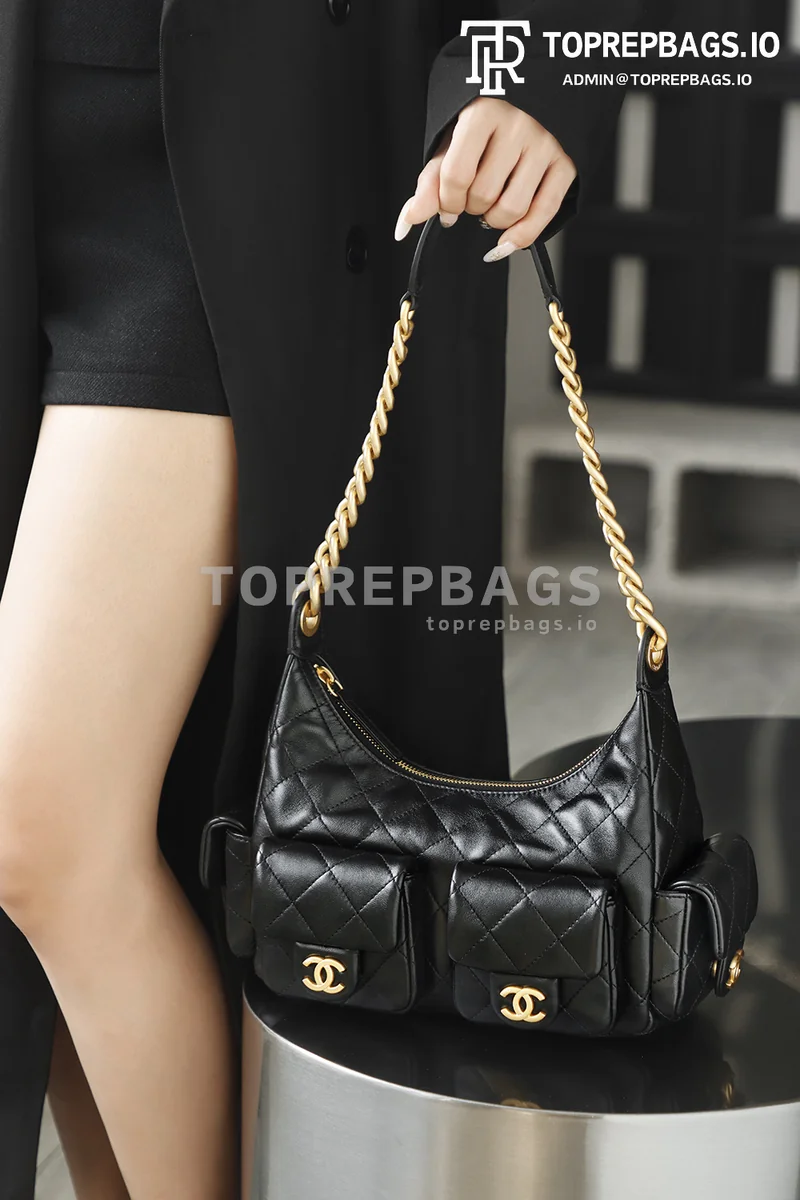 i1769754893905_3374_0_7 Chanel 25 Hobo Small in Black