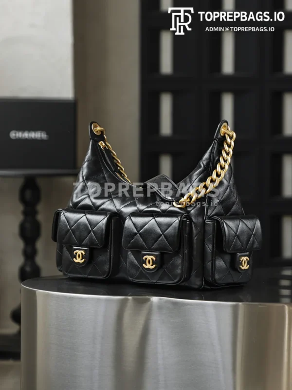 i1769754972576_5483_0_1 Chanel 25 Hobo in Black