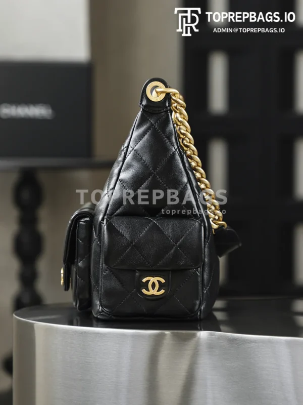 i1769754972916_4148_0_2 Chanel 25 Hobo in Black